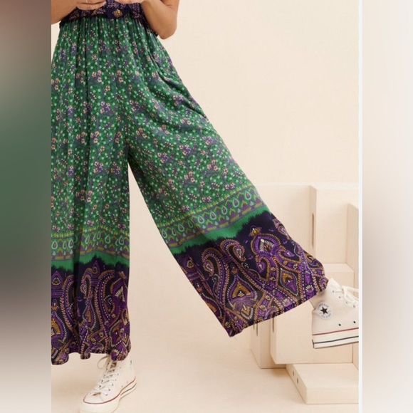URBAN OUTFITTERS | Culotte Boho Printed Smocked Jumpsuit S - Picture 4 of 12